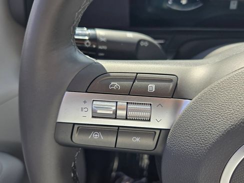 Used 2024 Hyundai Kona SEL FWD image 25