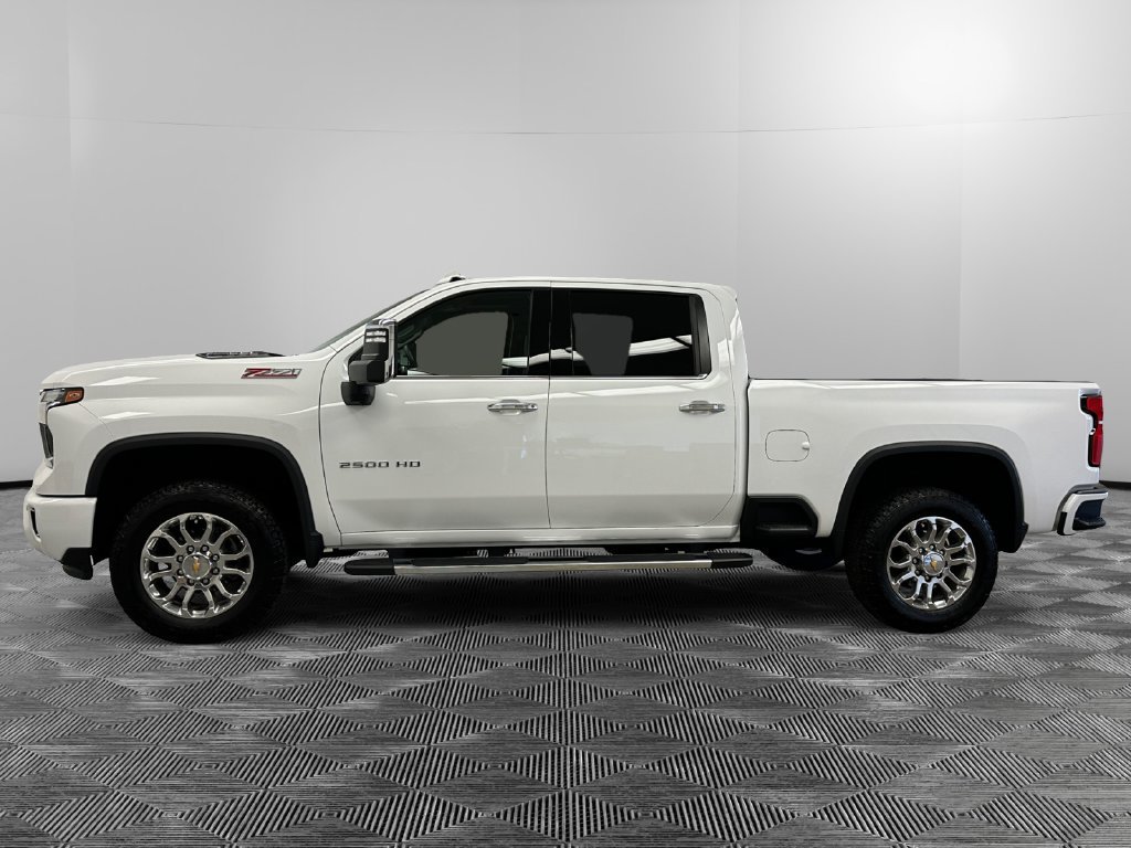 Used 2025 Chevrolet Silverado 2500 LTZ w/ Z71 Chrome Sport Edition AWD/4WD image 2