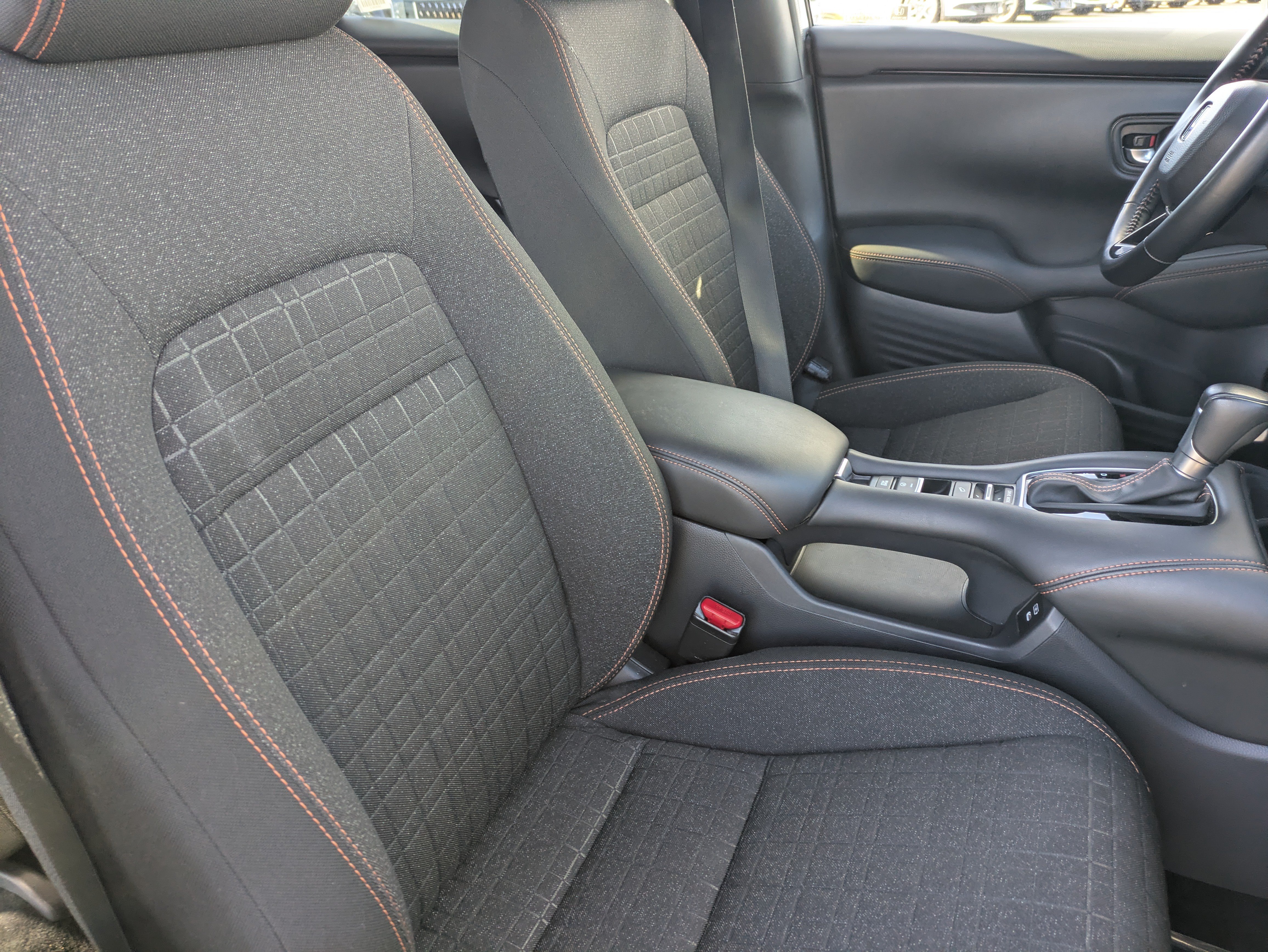 Used 2025 Honda HR-V Sport image 11