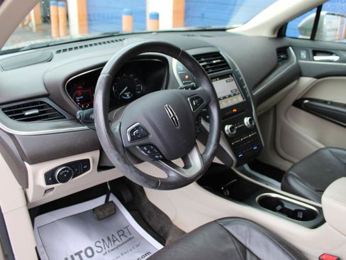 Used 2018 Lincoln MKC Reserve AWD/4WD image 13