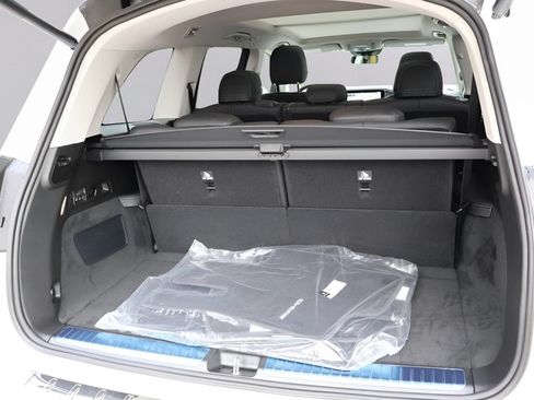 Used 2025 Mercedes-Benz GLS 450 4MATIC image 18