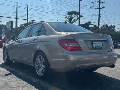 Used 2012 Mercedes-Benz C 300 4MATIC Sedan image 4