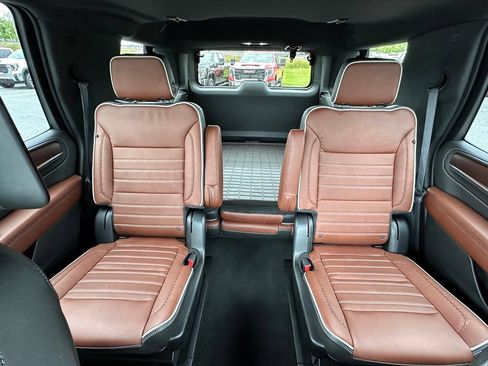 Certified 2023 GMC Yukon Denali Ultimate AWD/4WD image 30