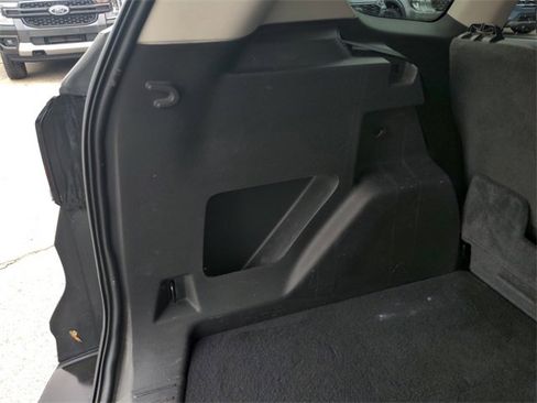 Used 2017 Ford Escape SE image 13