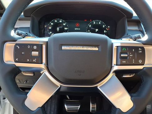New 2026 Land Rover Discovery Limited Edition image 11