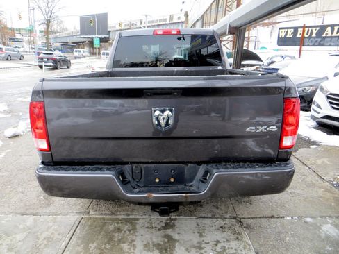 Used 2018 RAM 1500 Express image 24