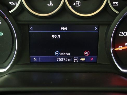 Used 2020 Chevrolet Silverado 1500 LTZ w/ LTZ Premium Package AWD/4WD image 17