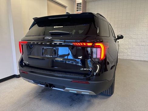 New 2026 Ford Explorer Active AWD/4WD image 19
