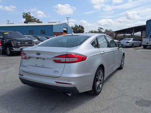 Used 2019 Ford Fusion SEL FWD image 3