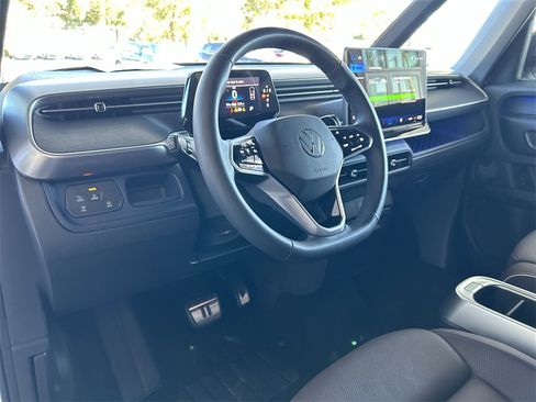 New 2025 Volkswagen ID. Buzz Pro S image 16