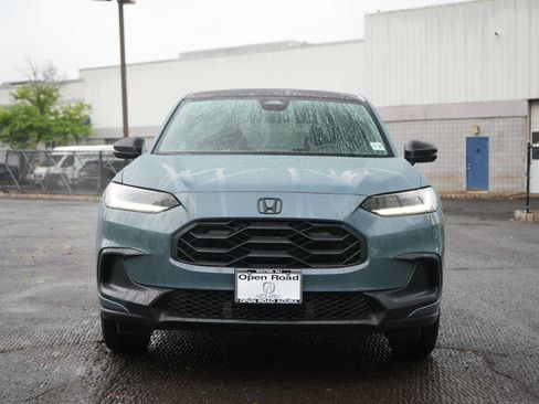 Used 2025 Honda HR-V Sport image 2