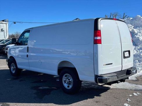 New 2025 Chevrolet Express 2500 RWD 2500 Regular Wheelbase WT w/ Chrome Appearance Package image 5