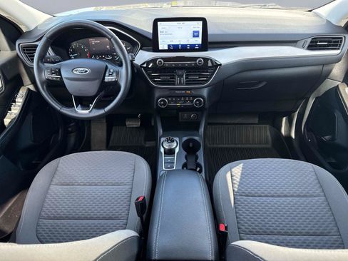 Used 2021 Ford Escape SE w/ SE Sport Appearance Package FWD image 17