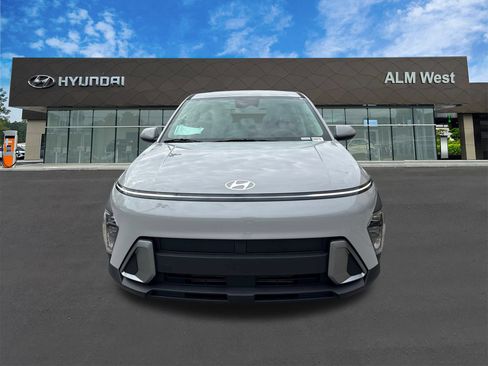 New 2026 Hyundai Kona SE FWD image 2