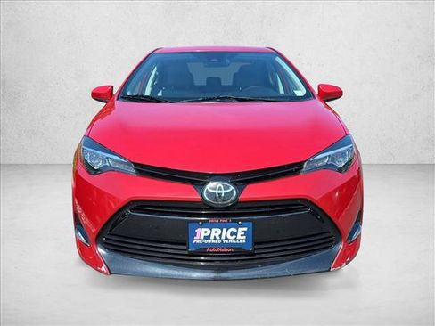 Used 2018 Toyota Corolla LE w/ LE Premium Package w/Moonroof FWD image 2