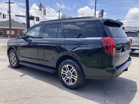 Used 2025 Ford Expedition Active RWD image 7