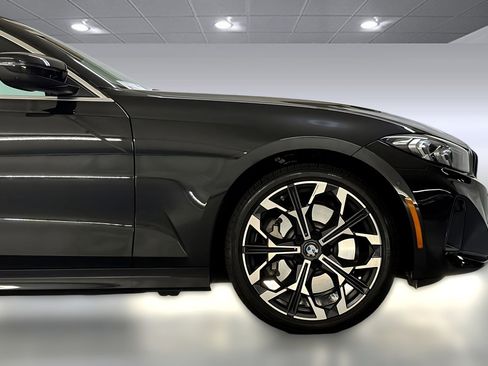 Used 2025 BMW 330i Sedan w/ Convenience Package image 35