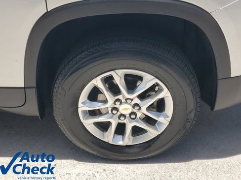 Used 2019 Chevrolet Traverse LT FWD image 9