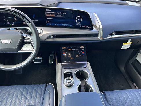 New 2026 Cadillac Vistiq Premium Luxury image 15