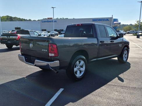Used 2024 RAM 1500 Classic SLT AWD/4WD image 3