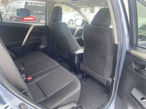 Used 2013 Toyota RAV4 XLE image 17