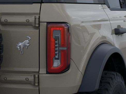New 2025 Ford Bronco Badlands image 14