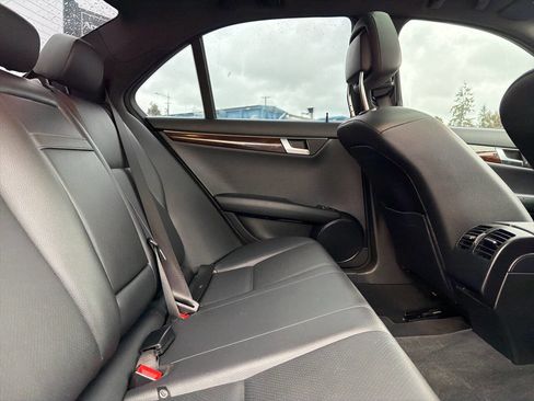 Used 2013 Mercedes-Benz C 250 Sedan image 18