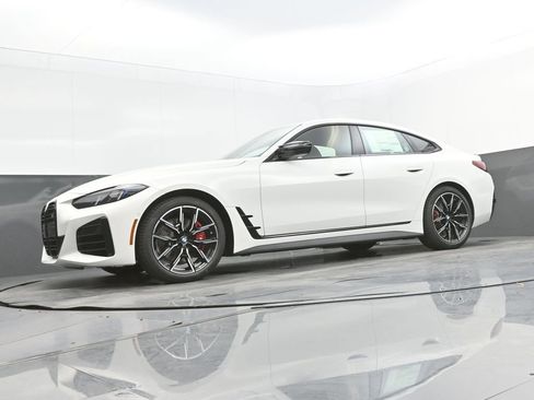 New 2026 BMW M440i w/ Premium Package image 48