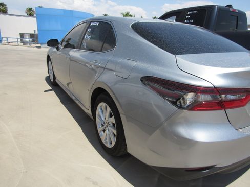 Used 2024 Toyota Camry LE FWD image 4