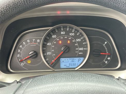 Used 2015 Toyota RAV4 LE image 29