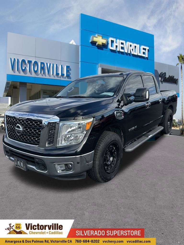 Used 2017 Nissan Titan SV RWD image 1