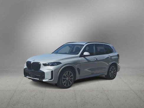 Used 2026 BMW X5 xDrive40i w/ M Sport Package AWD/4WD image 4