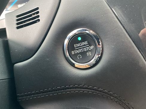 Used 2019 Ford Explorer Platinum image 29