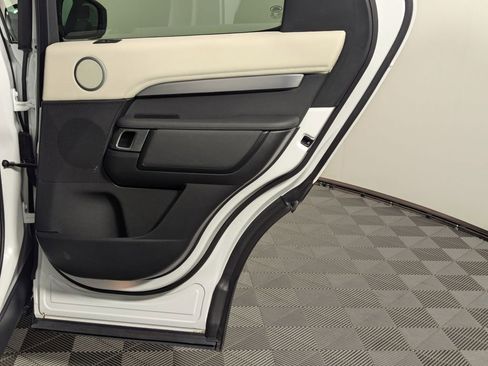 Used 2024 Land Rover Discovery Dynamic SE image 58