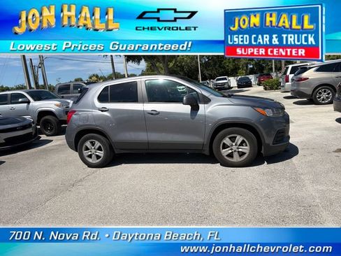 Used 2020 Chevrolet Trax LS w/ Tint and Cruise Package FWD image 12