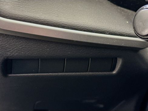 Used 2025 Nissan Kicks S image 17