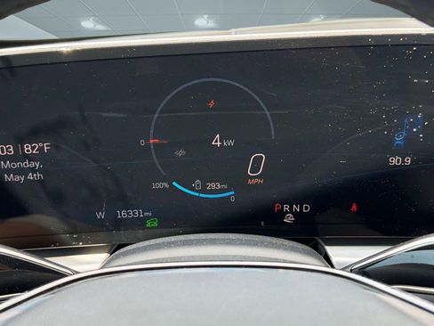 Used 2024 Cadillac Lyriq Sport RWD image 19