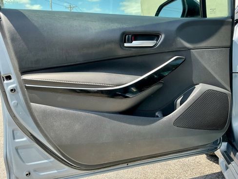 Used 2020 Toyota Corolla XLE FWD image 41