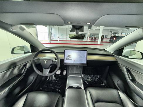 Used 2021 Tesla Model Y Performance image 23