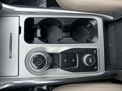 Used 2023 Ford Explorer XLT w/ Equipment Group 202A image 22