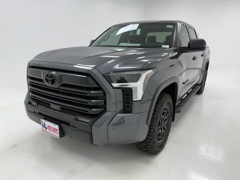 New 2026 Toyota Tundra SR5 w/ SR5 Convenience Package image 4