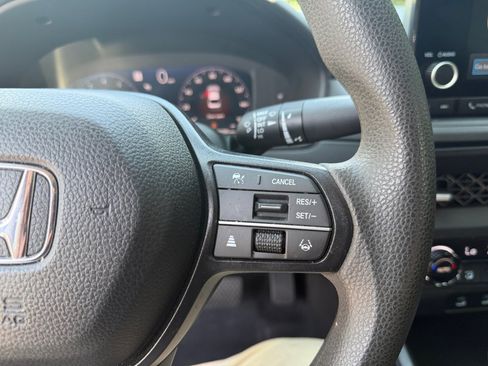 Certified 2025 Honda Accord SE image 19