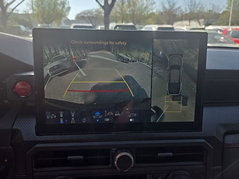 Used 2025 Toyota Tacoma TRD Pro image 5