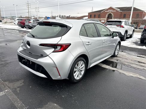 Used 2023 Toyota Corolla SE w/ SE Premium Package image 8