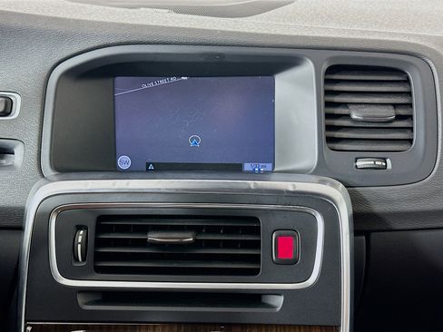 Used 2015 Volvo S60 T5 Platinum image 22