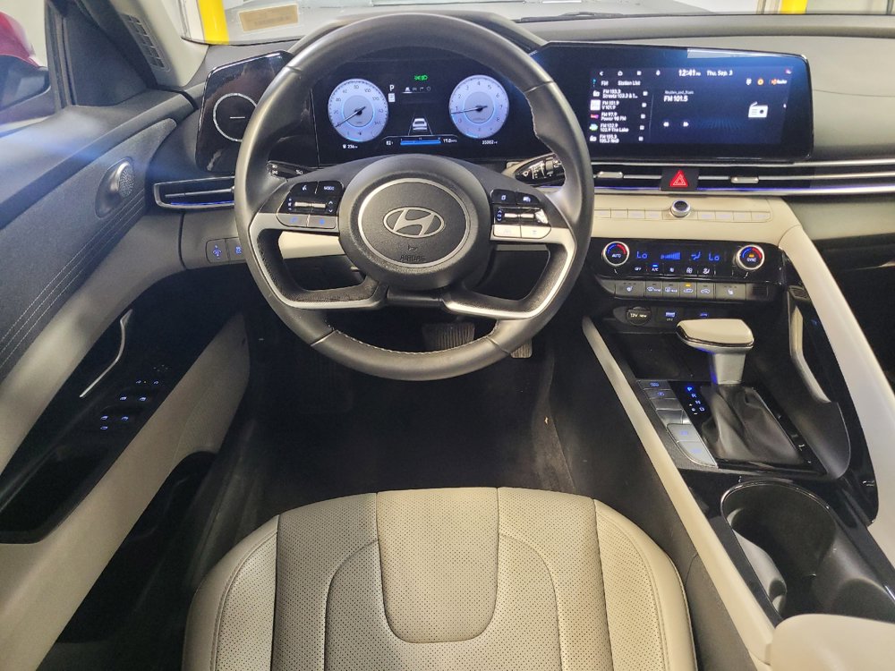 Used 2025 Hyundai Elantra Limited FWD image 22