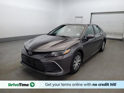 Used 2023 Toyota Camry LE image 1