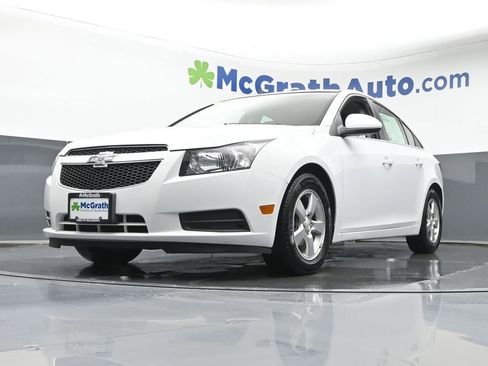 Used 2014 Chevrolet Cruze LT w/ Technology Package image 6