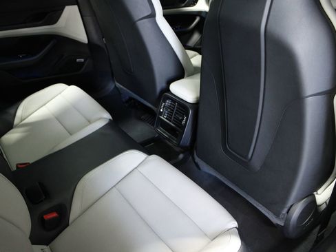 Certified 2021 Porsche Taycan image 38