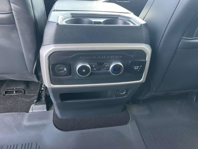 Used 2022 Ford Expedition XLT AWD/4WD image 15
